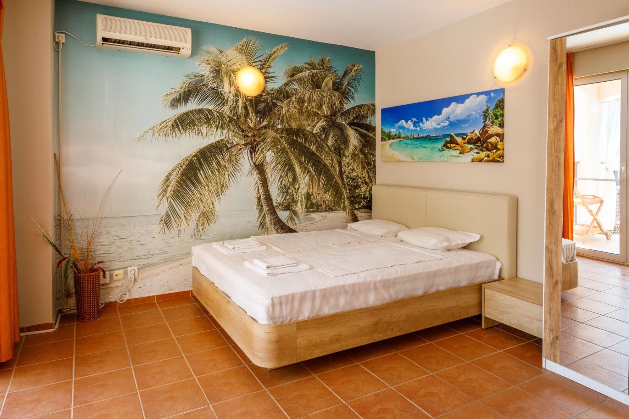 Casa Del Mar Apartments Солнечный берег Экстерьер фото