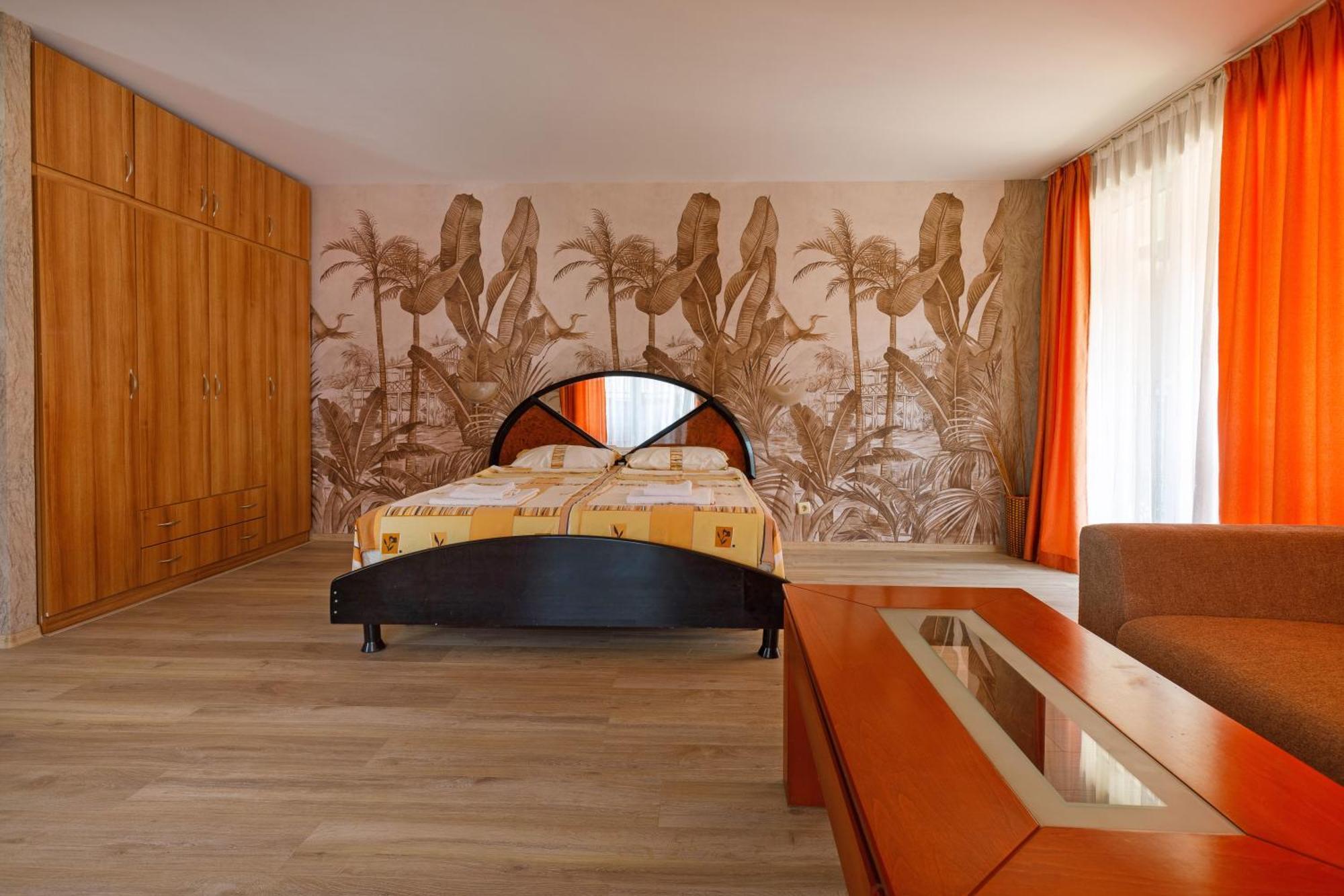 Casa Del Mar Apartments Солнечный берег Экстерьер фото
