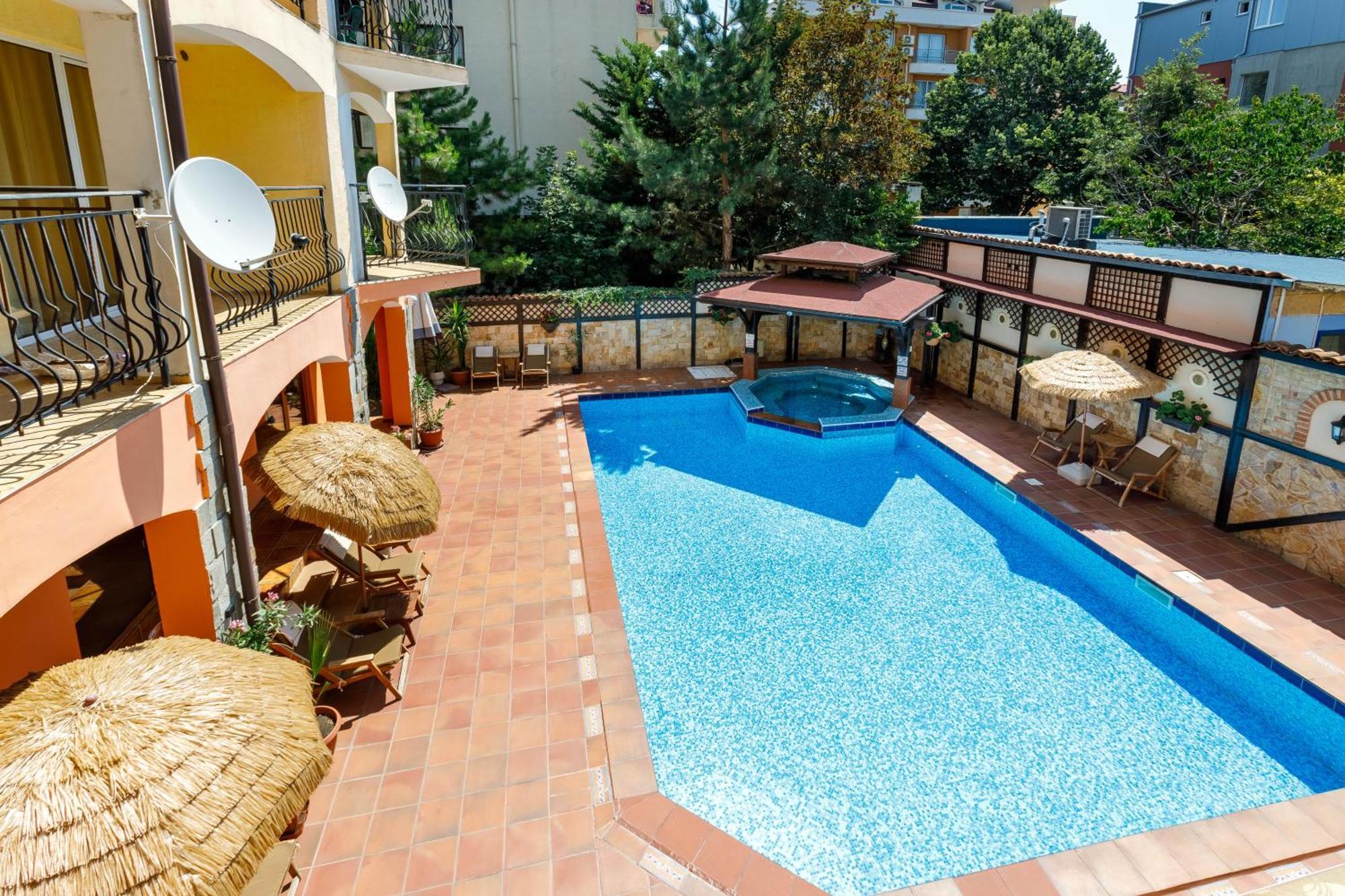 Casa Del Mar Apartments Солнечный берег Экстерьер фото