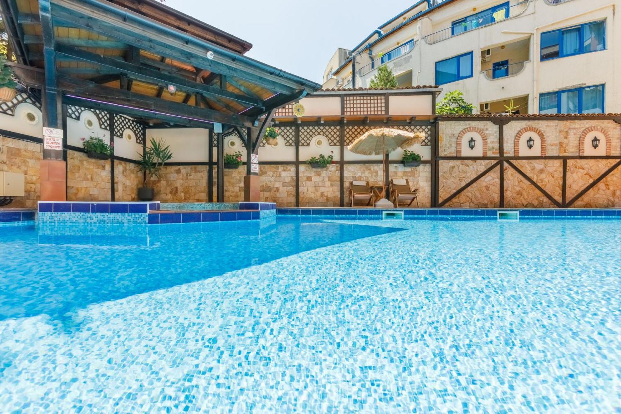 Casa Del Mar Apartments Солнечный берег Экстерьер фото