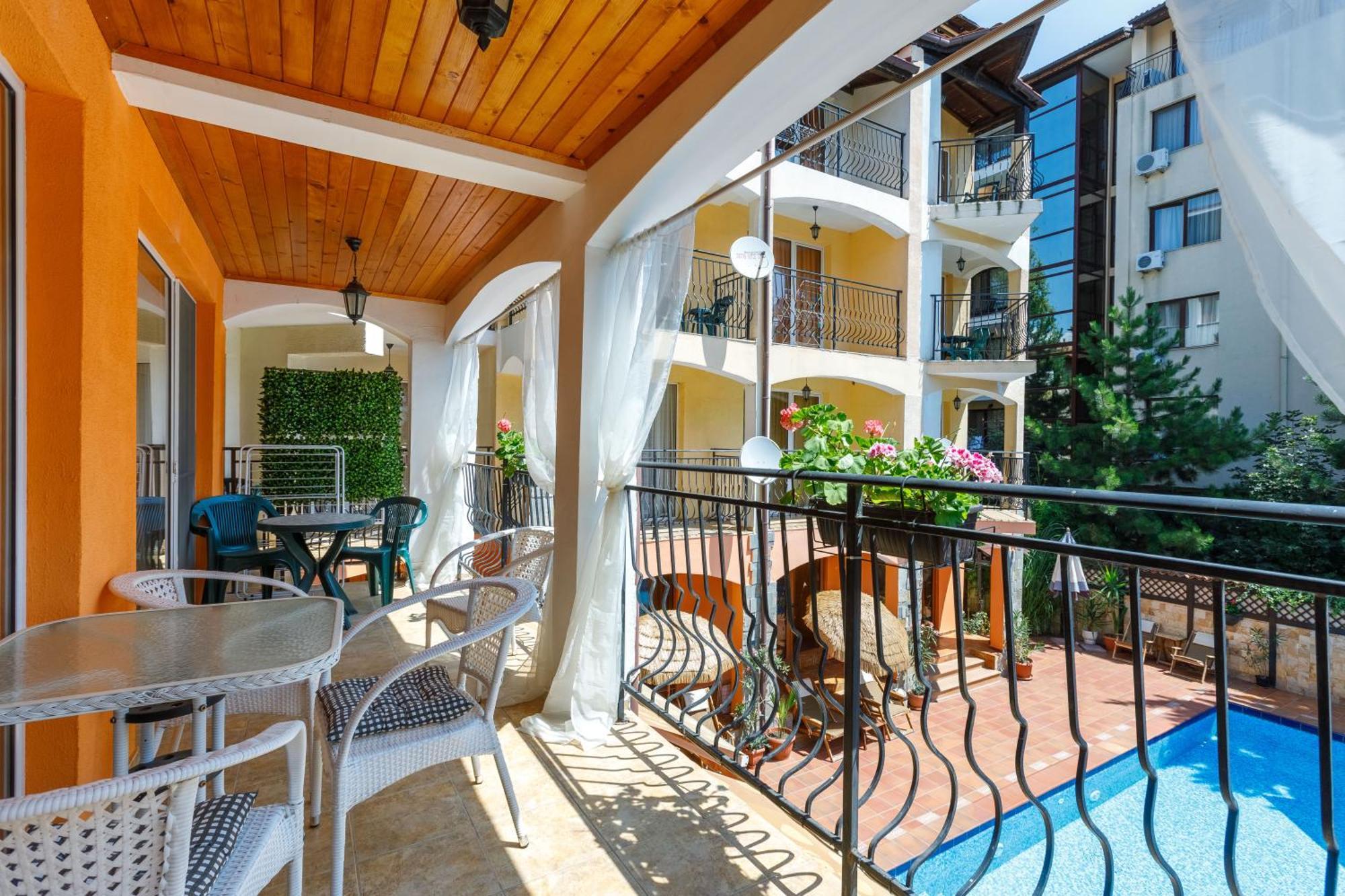 Casa Del Mar Apartments Солнечный берег Экстерьер фото
